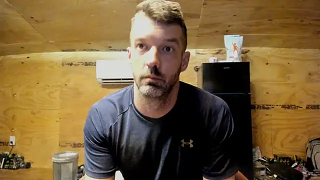 Snapshot of Kenny_Kyle chatting on October 3, 2025, 2:26 am Kenny Kyle online show from October 3, 2025, 2:26 am