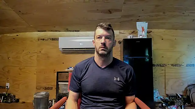 Snapshot of Kenny_Kyle chatting on October 3, 2025, 2:29 pm Kenny Kyle online show from October 3, 2025, 2:29 pm