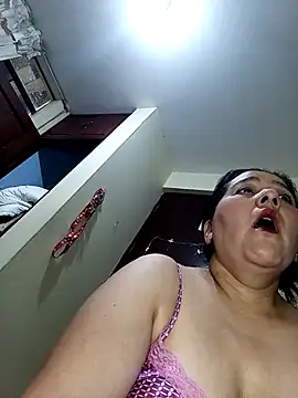 Snapshot of Gatubela212 chatting on February 1, 2026, 10:30 pm Gatubela212 online show from February 1, 2026, 10:30 pm