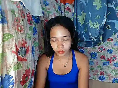 Snapshot of PinaySkinnyGirl chatting on December 19, 2025, 9:55 am PinaySkinnyGirl online show from December 19, 2025, 9:55 am