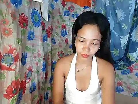 Snapshot of PinaySkinnyGirl chatting on December 16, 2025, 9:30 pm PinaySkinnyGirl online show from December 16, 2025, 9:30 pm