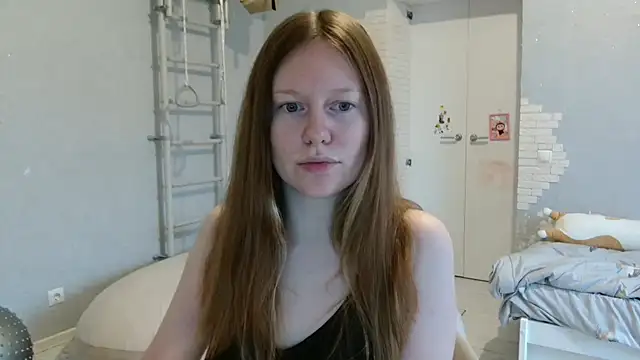 ConnieDaw online show from October 31, 2025, 7:05 am