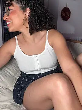 Snapshot of Lauyako chatting on March 18, 2026, 5:03 pm Lauyako online show from March 18, 2026, 5:03 pm