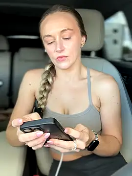 Snapshot of lunagirl13 chatting on October 11, 2025, 9:16 pm lunagirl13 online show from October 11, 2025, 9:16 pm