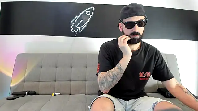 Snapshot of MattxFeet chatting on December 26, 2024, 3:31 pm MattxFeet online show from December 26, 2024, 3:31 pm