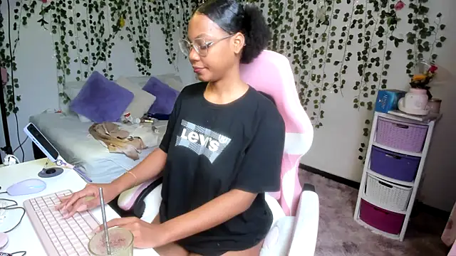 violeta milleer online show from February 14, 2026, 6:19 pm