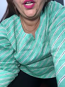Snapshot of Preet_Kaur_69 chatting on February 28, 2025, 3:26 pm Preet Kaur 69 online show from February 28, 2025, 3:26 pm