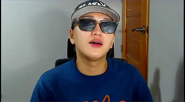 Snapshot of WONDERWOMAN2023 chatting on February 26, 2025, 1:54 pm WONDERWOMAN2023 online show from February 26, 2025, 1:54 pm