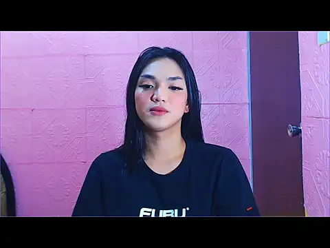 Snapshot of WONDERWOMAN2023 chatting on November 3, 2025, 12:05 am WONDERWOMAN2023 online show from November 3, 2025, 12:05 am