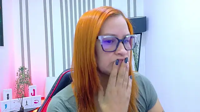 Britney taylor  online show from October 13, 2025, 9:27 pm