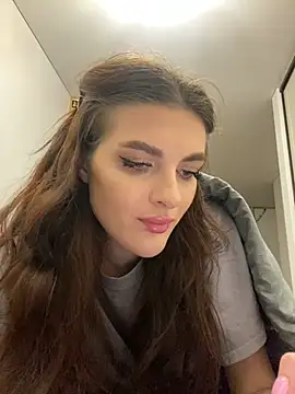Snapshot of little_belucci chatting on February 2, 2025, 7:46 pm little belucci online show from February 2, 2025, 7:46 pm