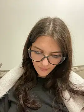 Snapshot of little_belucci chatting on February 9, 2025, 4:29 pm little belucci online show from February 9, 2025, 4:29 pm