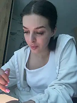 Snapshot of little_belucci chatting on February 17, 2026, 3:42 pm little belucci online show from February 17, 2026, 3:42 pm