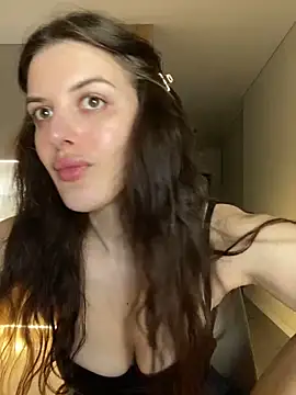 Snapshot of little_belucci chatting on January 31, 2025, 5:53 pm little belucci online show from January 31, 2025, 5:53 pm