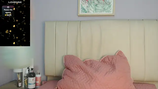 Snapshot of amy_le01 chatting on August 5, 2026, 1:49 pm amy le01 online show from August 5, 2026, 1:49 pm