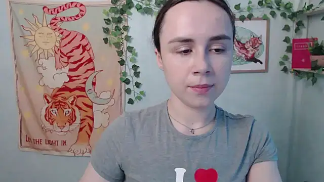 VeryVeryVeryShy  online show from May 23, 2026, 5:39 am