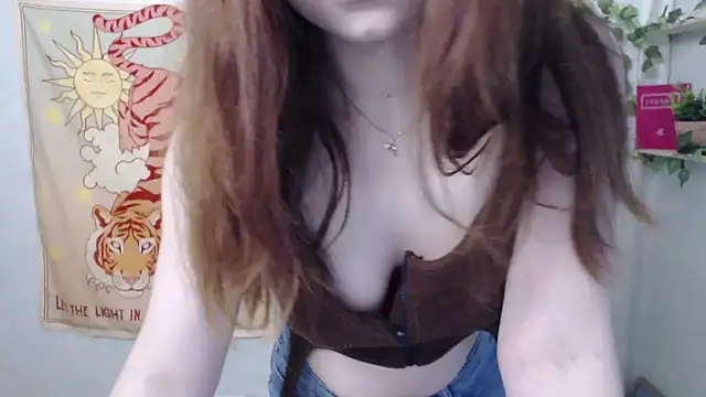 VeryVeryVeryShy  online show from May 20, 2026, 5:37 am