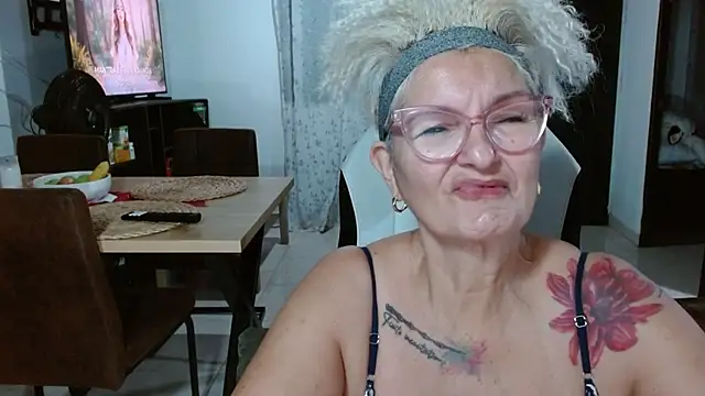 bety-cum2 online show from February 5, 2026, 9:49 am