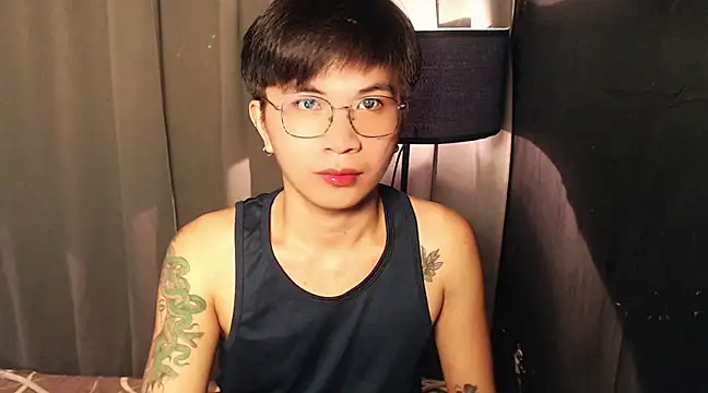 Sexy Handsome Drex online show from February 24, 2025, 9:21 am