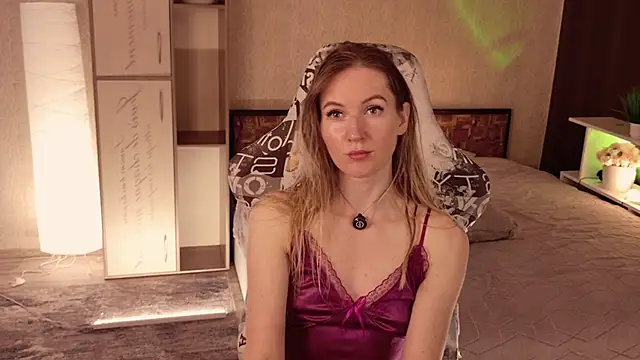 Snapshot of Hello_Lisha chatting on July 6, 2026, 9:16 am Hello Lisha online show from July 6, 2026, 9:16 am