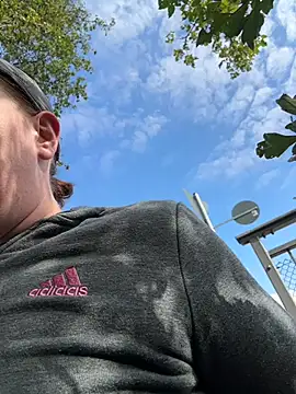 wetgerman 2 online show from September 29, 2025, 11:27 am