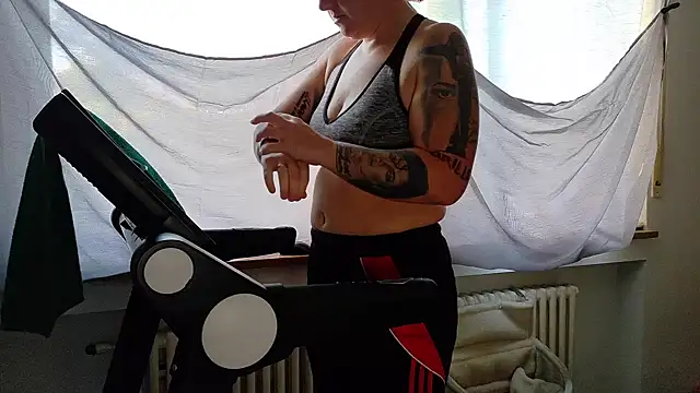 wetgerman 2 online show from September 28, 2025, 2:35 pm