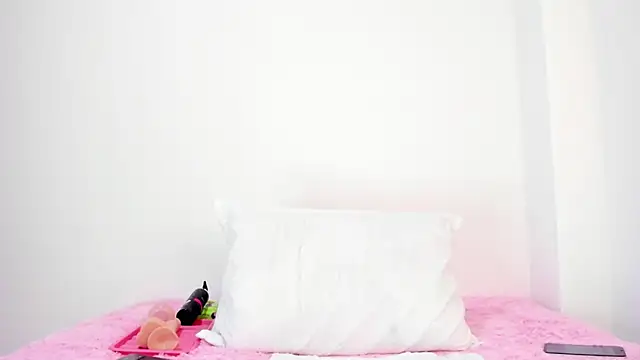 Snapshot of AgathaPember chatting on November 5, 2025, 9:18 pm AgathaPember online show from November 5, 2025, 9:18 pm