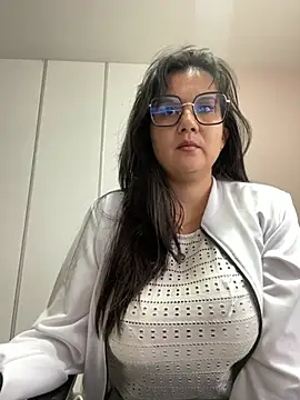 SWEETLILY18 online show from February 22, 2025, 2:41 pm