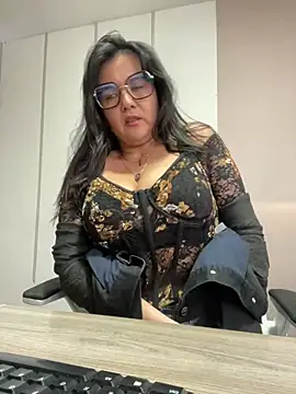 SWEETLILY18 online show from March 15, 2025, 11:40 am