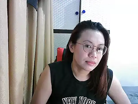 Snapshot of crizzybel chatting on October 24, 2025, 1:48 am crizzybel online show from October 24, 2025, 1:48 am