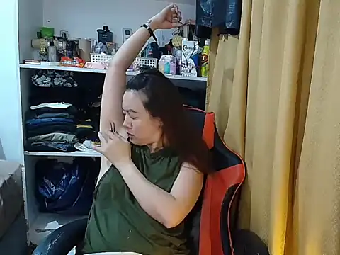 crizzybel online show from February 19, 2026, 4:48 pm