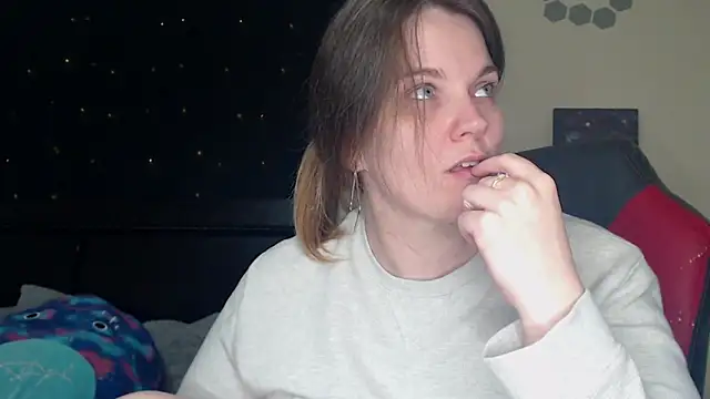 Snapshot of ToxicLilly chatting on March 11, 2025, 10:07 am ToxicLilly online show from March 11, 2025, 10:07 am