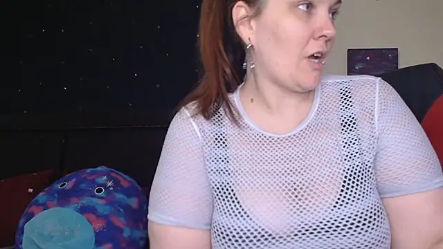 ToxicLilly online show from October 15, 2025, 8:33 am