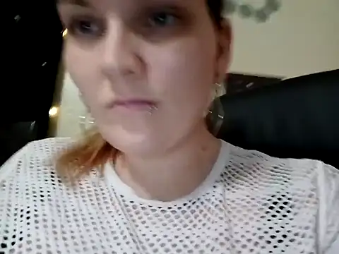 Snapshot of ToxicLilly chatting on March 12, 2025, 10:05 am ToxicLilly online show from March 12, 2025, 10:05 am