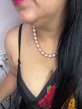 Zoya Varma004 online show from January 12, 2026, 9:38 am