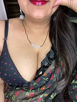 Zoya Varma004 online show from March 28, 2026, 6:09 pm