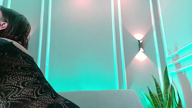 isa kiss online show from February 21, 2026, 12:51 pm