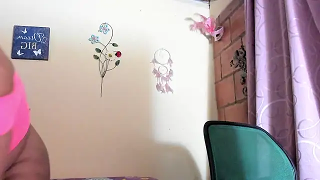 Snapshot of zafiro_sex_ chatting on March 11, 2025, 1:26 am zafiro sex online show from March 11, 2025, 1:26 am