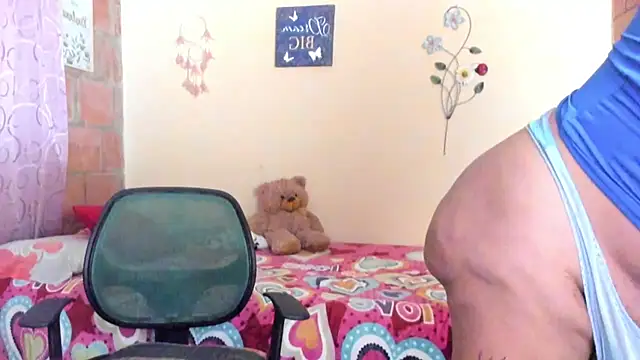 Snapshot of zafiro_sex_ chatting on February 27, 2025, 11:37 pm zafiro sex online show from February 27, 2025, 11:37 pm