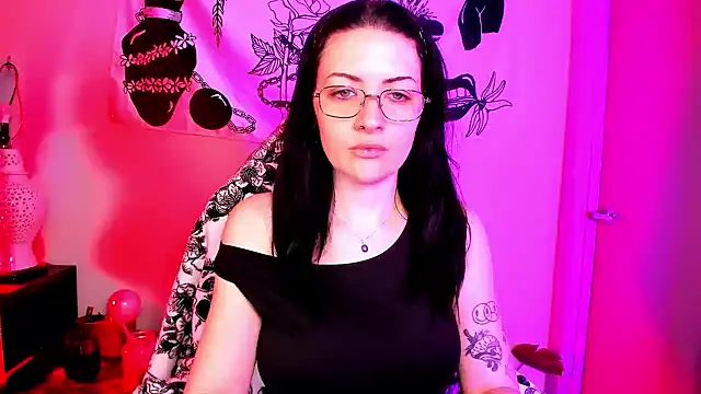 MelroseStrip online show from November 30, 2025, 7:25 pm