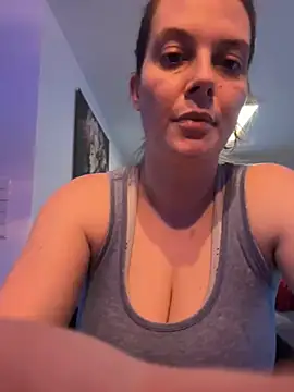 Snapshot of newMichelle chatting on February 26, 2025, 7:23 am newMichelle online show from February 26, 2025, 7:23 am