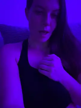 Snapshot of newMichelle chatting on December 16, 2024, 7:37 am newMichelle online show from December 16, 2024, 7:37 am