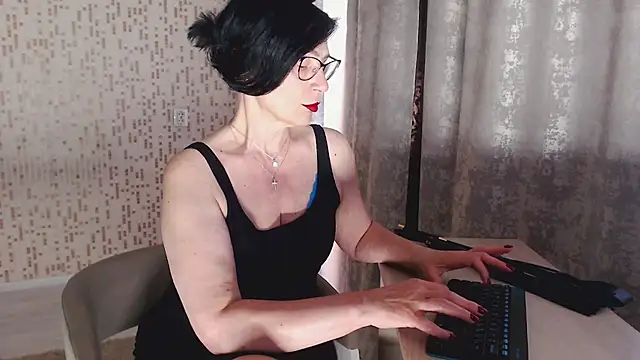 BelovedLady online show from May 11, 2026, 8:05 am