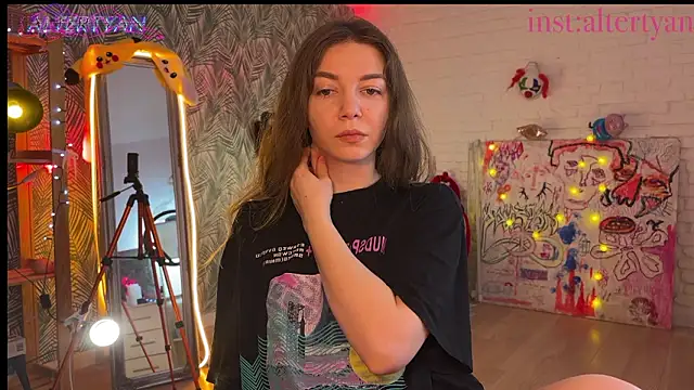 Snapshot of altertyan chatting on March 18, 2026, 6:42 pm altertyan online show from March 18, 2026, 6:42 pm