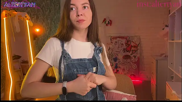 Snapshot of altertyan chatting on April 7, 2026, 9:49 pm altertyan online show from April 7, 2026, 9:49 pm