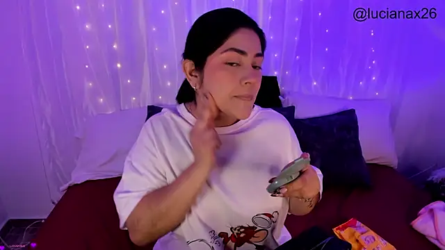 lucy26  online show from November 25, 2025, 3:29 am