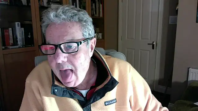 Snapshot of Oldpistolpete chatting on January 15, 2026, 8:12 pm Oldpistolpete online show from January 15, 2026, 8:12 pm