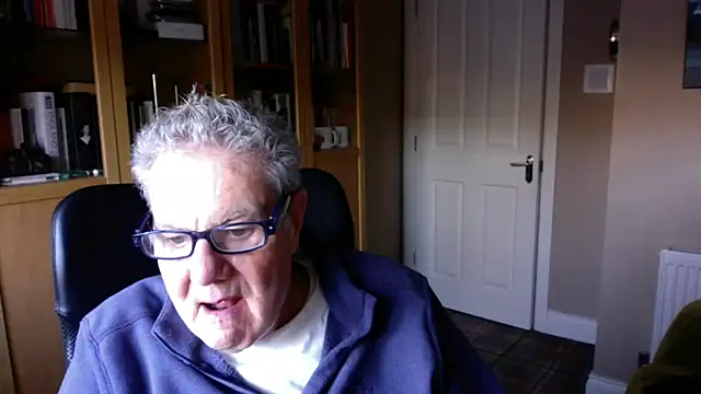 Snapshot of Oldpistolpete chatting on December 2, 2025, 10:17 am Oldpistolpete online show from December 2, 2025, 10:17 am