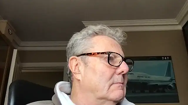 Snapshot of Oldpistolpete chatting on November 29, 2025, 1:55 pm Oldpistolpete online show from November 29, 2025, 1:55 pm