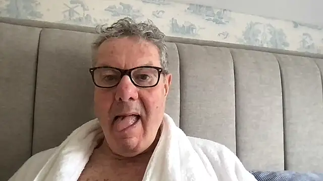 Snapshot of Oldpistolpete chatting on February 14, 2026, 11:32 am Oldpistolpete online show from February 14, 2026, 11:32 am